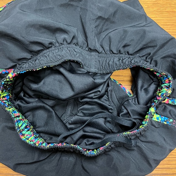 Nike Running Shorts - Picture 4 of 5